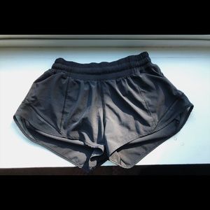 LuluLemon Women’s Hotty Hot Short